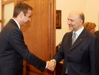 Ο K.Μητσοτάκης θα συναντήσει τον Π.Μοσκοβισί το πρωί της Τρίτης